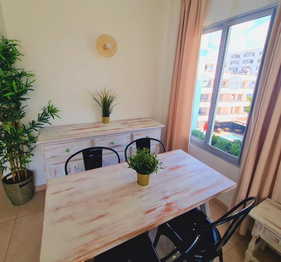 Tabbu Ibiza Apartments Плайя Ден Босса Экстерьер фото