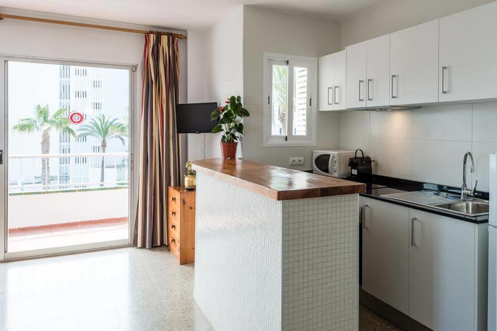 Tabbu Ibiza Apartments Плайя Ден Босса Экстерьер фото