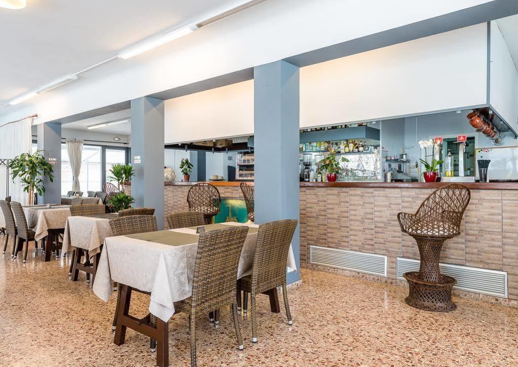Tabbu Ibiza Apartments Плайя Ден Босса Экстерьер фото